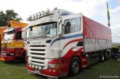 Scania_R620_V8_Saedeseexpressen001.JPG