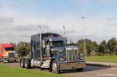 Kenworth_W900L_grau002.JPG
