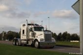 Kenworth_W900L_weiss003.JPG