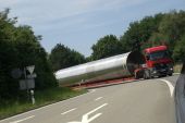 Mercedes_benz_Actros_2546_Eckert005_SH-Herblingen.JPG