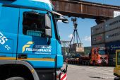 01MB_Actros_MPIII_4165_V8_Bautrans_Auhafen.jpg