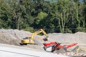 Komatsu_PC210_LC_Marti.jpg