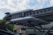 ZIS-6_BM-13_Katjusche_Raketenwerfer003.jpg