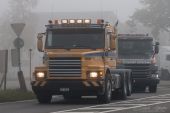 02Scania_143E_V8_KFT.jpg
