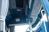 Scania_New_S_V8_Mueller_Bruehlmann002.jpg