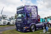 Scania_RII_V8_Streamline_R.S.Carmichael002.jpg