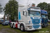 Scania_RII_E.W.Gardner_the_lone_Piper002-2.jpg