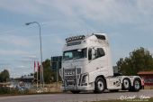 Volvo_New_FH16_750_J.Headley&Sons002.jpg