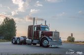 Peterbilt_359_John_Berggren004.jpg