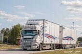 Scania_RII_V8_Tranas_Transportservice001.jpg