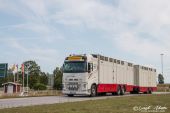 Volvo_New_FH500_Djurtransport002.jpg