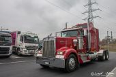 Kenworth_W900_Setz_Guetertransport003.jpg