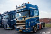 Scania_164_480_V8_Thix.jpg