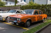 Audi_100_orange.jpg