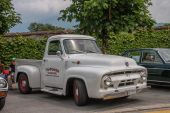 Ford_F-100_Tri-Power_Garage.jpg