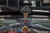 Maybach_DS8_Zeppelin_V12_Limousine005.jpg
