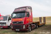 Volvo_FHII12_460_Woodside_Garage.jpg