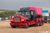 Mack_R600_Zugmaschine.jpg