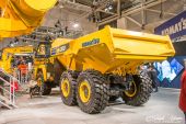 Komatsu_HM300_Knicklenker002.jpg
