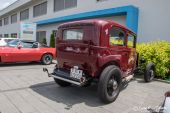 04Ford_Hot_Rod_Moonshiners001.jpg