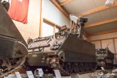 M-113_A1_Kran_Schuetzenpanzer.jpg