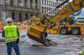 Caterpillar_330F_Eberhard008.jpg