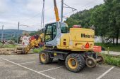 New_Holland_Zweiwegebagger_Meier&Jaeggi001.jpg