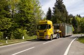 16Scania_580R_V8_Welti-Furrer_Koelliken006.jpg