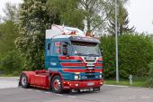 Scania_143M_420_V8_Streamline_Voegel004.jpg