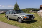 Volvo_245GL_Kombi.jpg