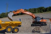 Hitachi_ZAXIS_530_Hydraulikbagger.jpg