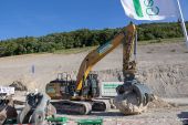 Caterpillar_329E_Weiacher_Kies.jpg