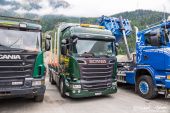 Scania_RII580_V8_Streamline_Andi_Caviezel002.jpg
