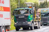 Scania_GII480_Andi_Caviezel004.jpg
