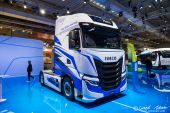 IVECO_S-Way_490_Fuel_Hero001.jpg