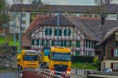 10MB_Actros_3351_Feldmann_Aarwangen006.jpg