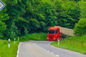 03Scania_660R_V8_Holztransport_AG_Tavannes012.jpg