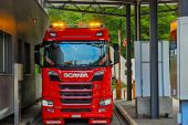 03Scania_660R_V8_Holztransport_AG_Tavannes048.jpg