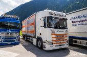 Scania_R_V8_Prodavi_SA001.jpg