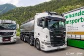 Scania_520R_V8_Milchtankwagen.jpg