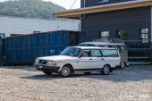 Volvo_240_weiss.jpg