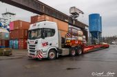 01Scania_660R-V8_Samuel_Amsler_Auhafen001.jpg