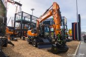 Develon_DX190W_Mobilbagger.jpg