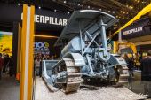 Caterpillar_Sixty_Eberhard.jpg