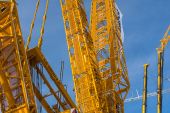 LIEBHERR_LG_1800-1.0_Gittermastkran006.jpg