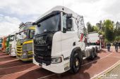 Scania_450R_Sankt_Urban.jpg