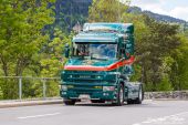 Scania_164L_580_V8_Pinggera005.jpg